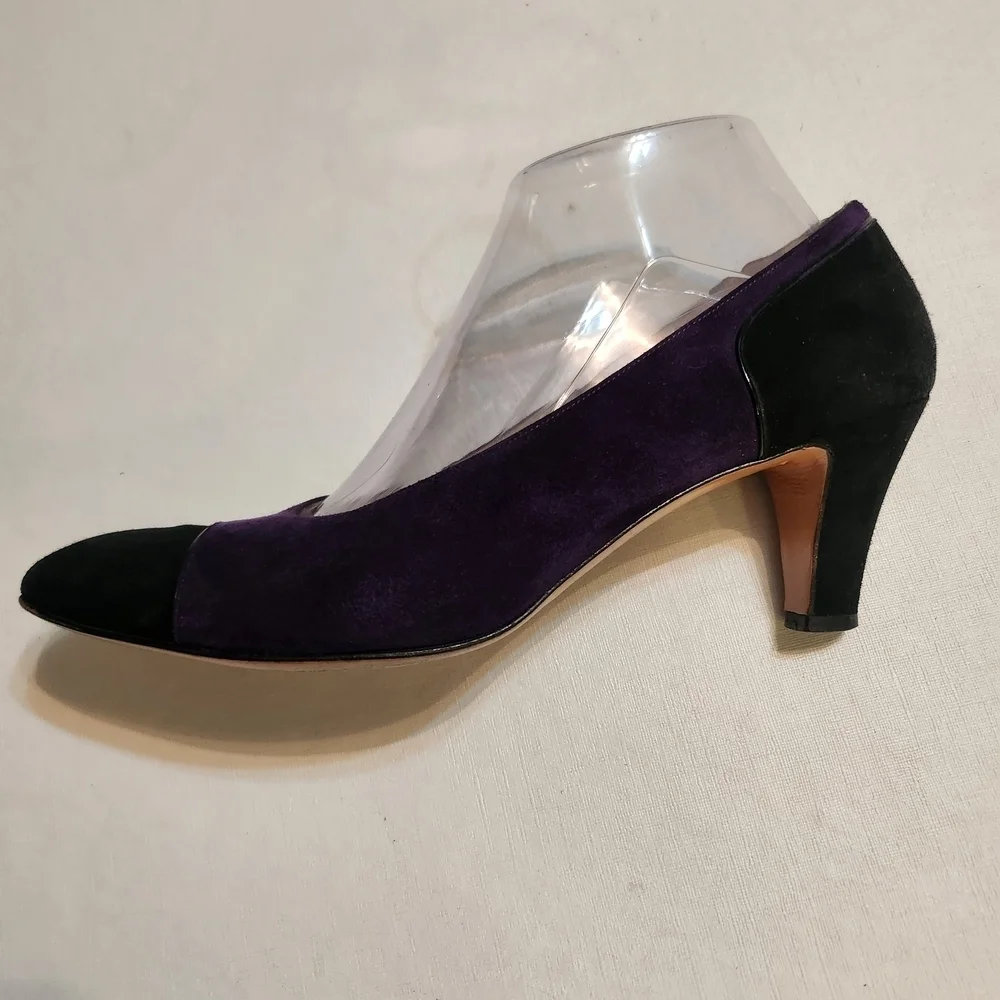Vintage Salvatore Ferragamo Luxury Purple and Black Heels 9 AA